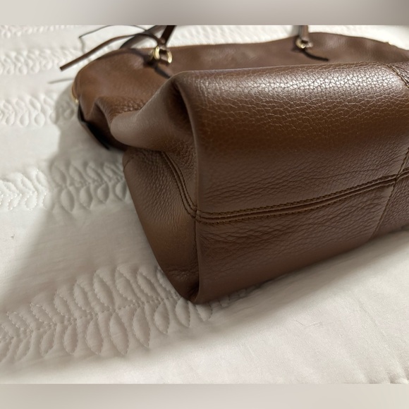 Gucci Bree Leather Shoulder Bag - Picture 7 of 15